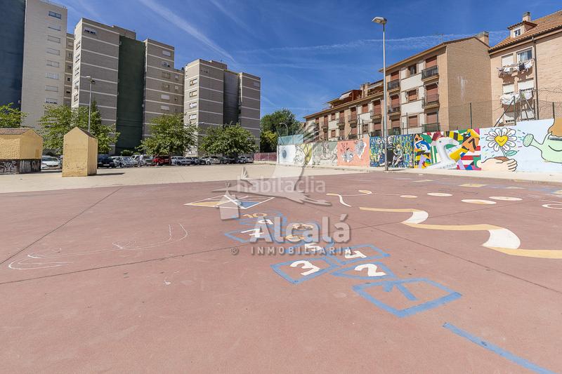 Foto cc480c82-3b48-4f8f-a1ef-f757f3e510f9. Appartamento con riscaldamento in Reyes Católicos Alcalá de Henares