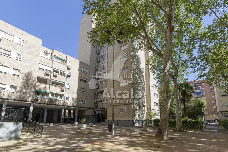 Foto dc569d54-81c2-4d5d-bd0e-c0be2bcd6826. Appartamento con riscaldamento in Reyes Católicos Alcalá de Henares
