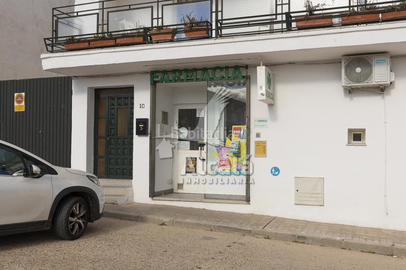 Foto 1421e6df-56e2-4245-9c9d-e89c46724cf0. Casa adosado cerca del centro de galapagos en Galápagos