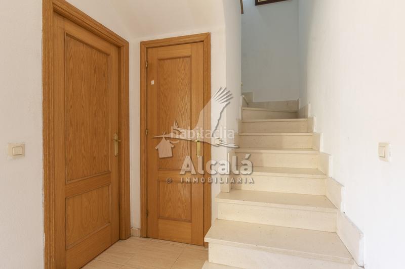 Foto 21a1169a-6e1c-452a-914d-80a9bdc1c602. Casa adosado cerca del centro de galapagos en Galápagos