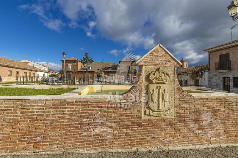 Foto 6f1a4e32-c8ab-484d-a907-1451a316ab94. Casa adosado cerca del centro de galapagos en Galápagos