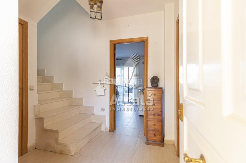 Foto ee64ca80-a28d-44e4-b3a3-aaf8b1aee995. Casa adosado cerca del centro de galapagos en Galápagos