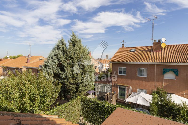 Foto ec8b139c-74cb-4d4b-97eb-53ee06bfc506. Casa amb calefacció a Loeches