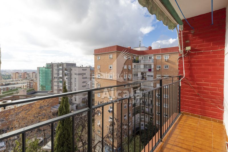 Piso exterior con terraza y vistas despejadas 3 dormitorios muy luminoso en Madrid - Imagen 15