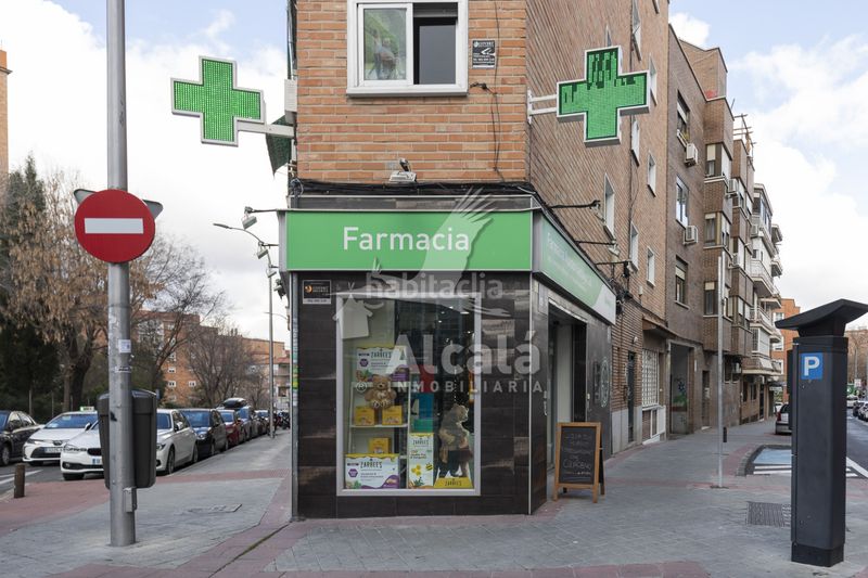 Piso exterior con terraza y vistas despejadas 3 dormitorios muy luminoso en Madrid - Imagen 66