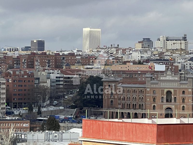Piso exterior con terraza y vistas despejadas 3 dormitorios muy luminoso en Madrid - Imagen 35