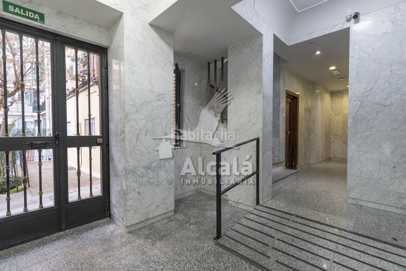 Piso exterior con terraza y vistas despejadas 3 dormitorios muy luminoso en Madrid - Imagen 53