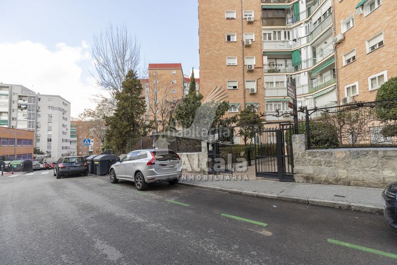 Piso exterior con terraza y vistas despejadas 3 dormitorios muy luminoso en Madrid - Imagen 59