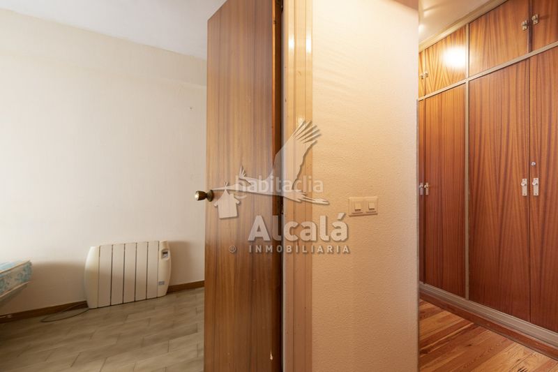 Foto f87856d8-a897-42d5-968a-597bbb4825f8. Pis amb calefacció a Val Alcalá de Henares