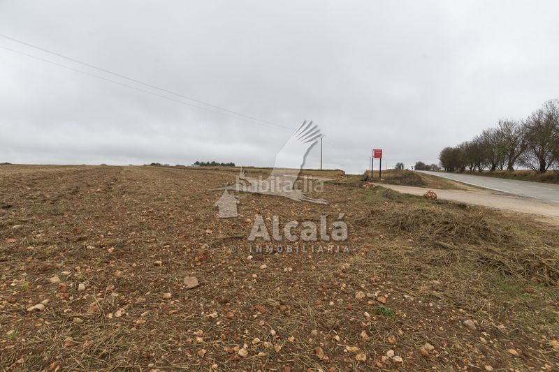 Foto c3d2bdf8-852b-4a24-8c7b-04a22ef6eb99. Finca rústica a Pezuela de las Torres