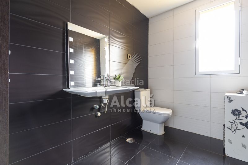 Foto 06eb9bfc-b1f3-4d23-8cf1-592903024eb4. Casa amb calefacció piscina a Hontoba