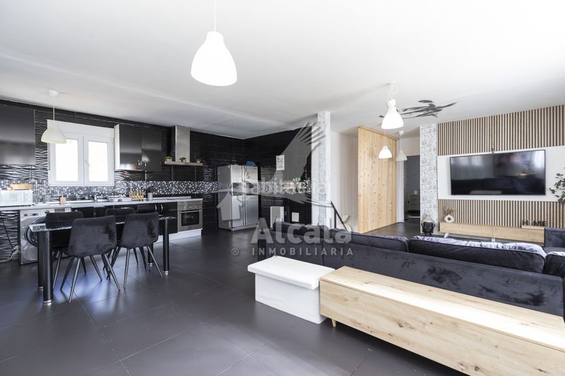 Foto 2b084f03-cc4c-4817-bdcc-923a3a988f1b. Casa amb calefacció piscina a Hontoba