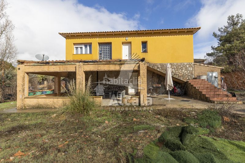 Foto 890ad3fe-89c9-4b88-bab5-80f5f8edd192. Casa amb calefacció piscina a Hontoba