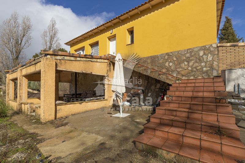 Foto f0f364da-bde6-40d8-a75d-3d230de9f571. Casa amb calefacció piscina a Hontoba