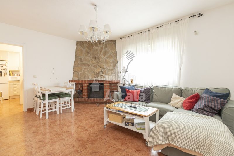 Foto 0c98b063-0a0f-4f7f-bf17-e51515d90fb0. Casa amb calefacció piscina a Torrejón del Rey