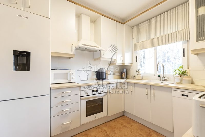 Foto 1075f317-6fed-49d0-bba3-a7c2a58243e7. Casa amb calefacció piscina a Torrejón del Rey