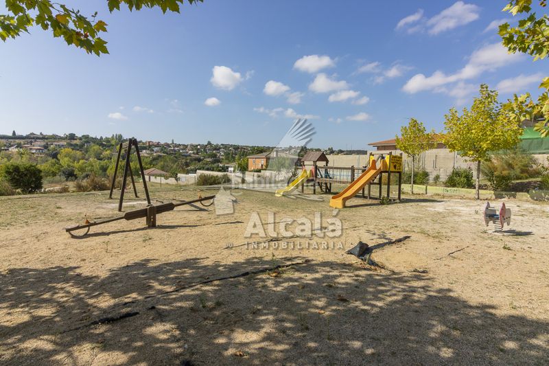 Foto 7421d1be-022b-45c8-88d6-ed27d3e8f970. Casa amb calefacció piscina a Torrejón del Rey