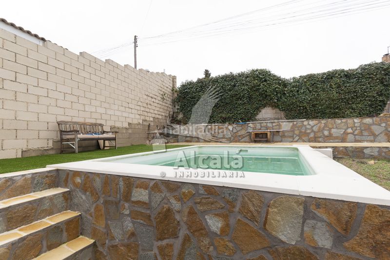 Foto 831ea975-fbc1-4b12-a37c-f4e174023118. Casa amb calefacció piscina a Torrejón del Rey