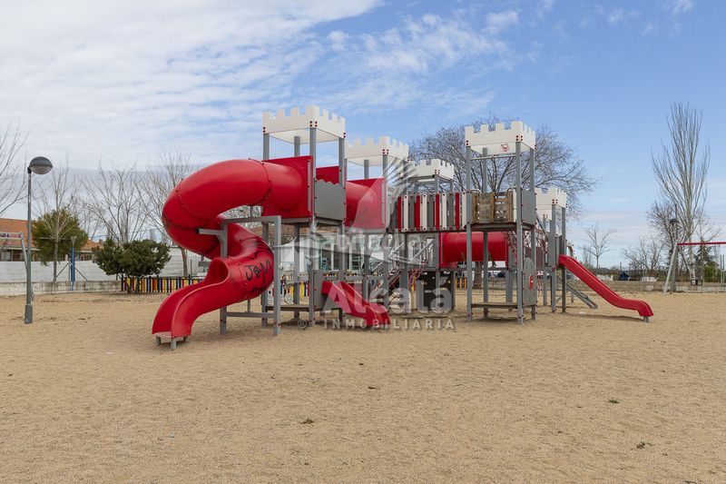 Foto b90ad699-ff17-4154-9291-2ca24dae0ac0. Casa amb calefacció piscina a Torrejón del Rey