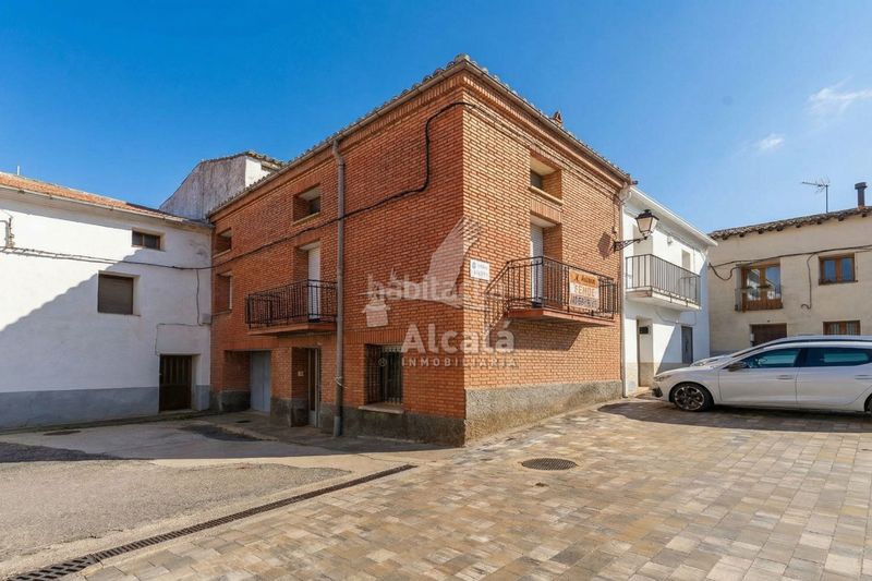 Foto 05137510-9f1d-4311-943c-b365ee9ccd89. Casa amb aparcament a Armuña de Tajuña