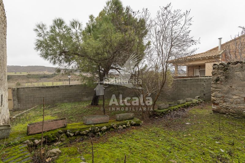 Foto ac991351-56ad-4f34-930f-900e82a8000a. Casa amb aparcament a Armuña de Tajuña