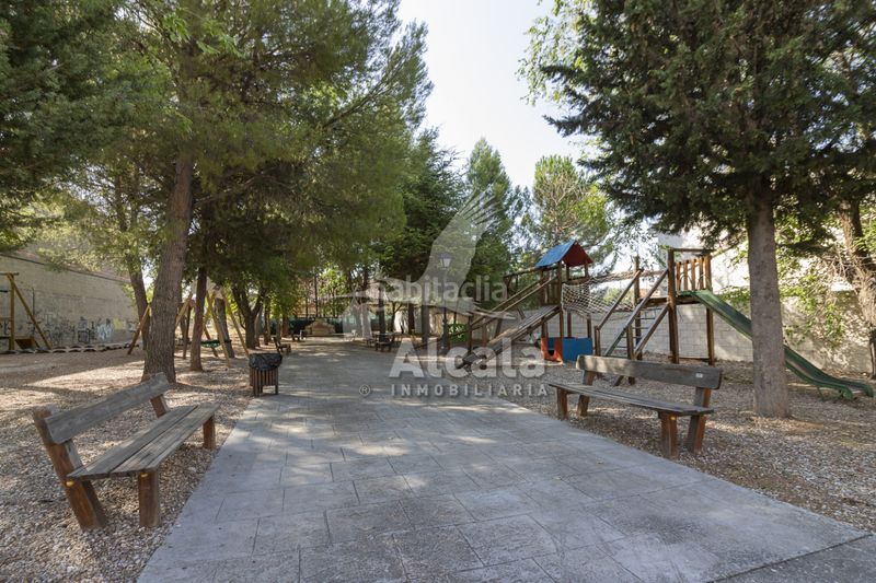 Foto baddc2d2-df72-467c-9a23-0c2742dc0559. Casa amb aparcament a Armuña de Tajuña