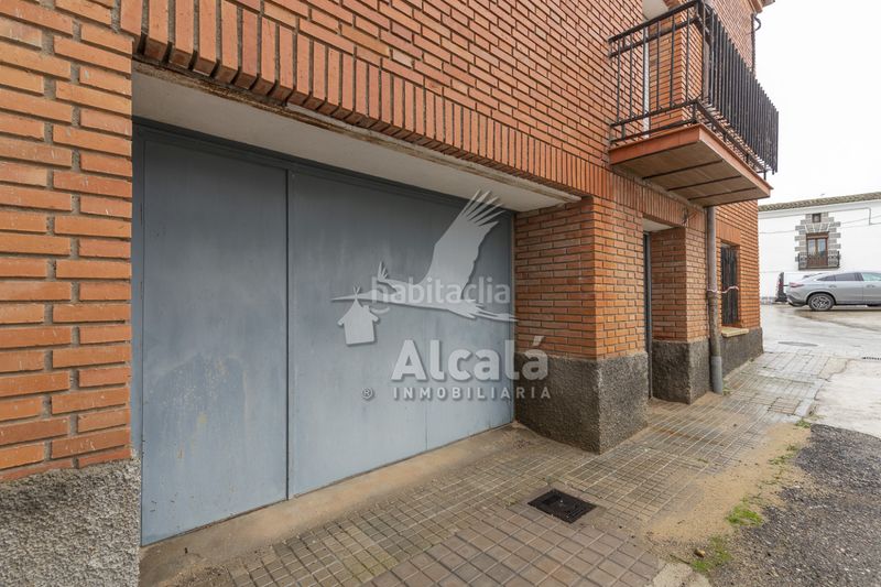 Foto ce9eae90-a3a1-4547-906c-7a70bcc6fee8. Casa amb aparcament a Armuña de Tajuña