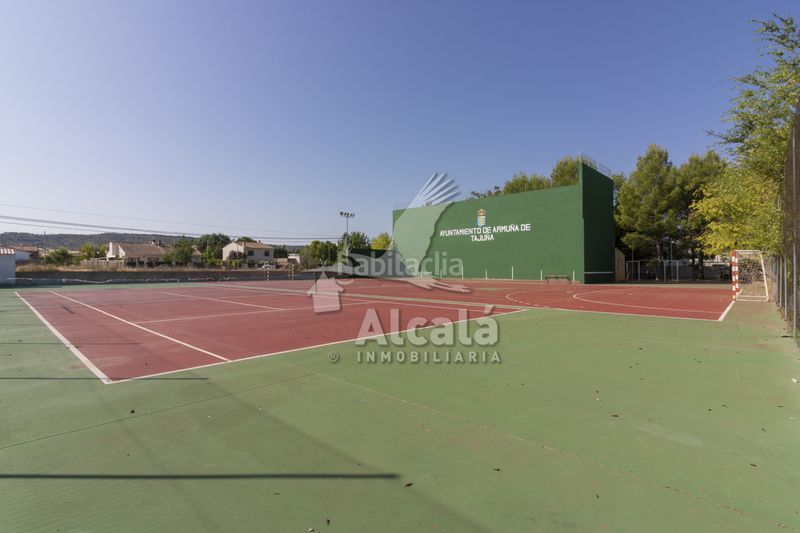 Foto d38af3ee-7cbd-4bc9-9738-4f76b377ecdd. Casa amb aparcament a Armuña de Tajuña