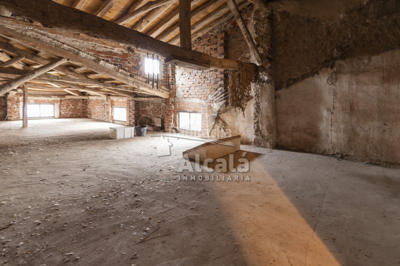 Foto ee7f5311-6b44-460a-99d3-a0a14c381fd7. Casa amb aparcament a Armuña de Tajuña