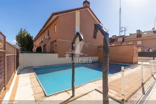 Casa adossada a Rinconada. Rinconada  chalet adosado amplio y luminoso con garaje doble