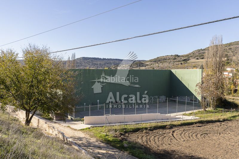 Foto 443ca381-29d2-4106-a3a2-c70d7f011e21. Terreny residencial a Ambite