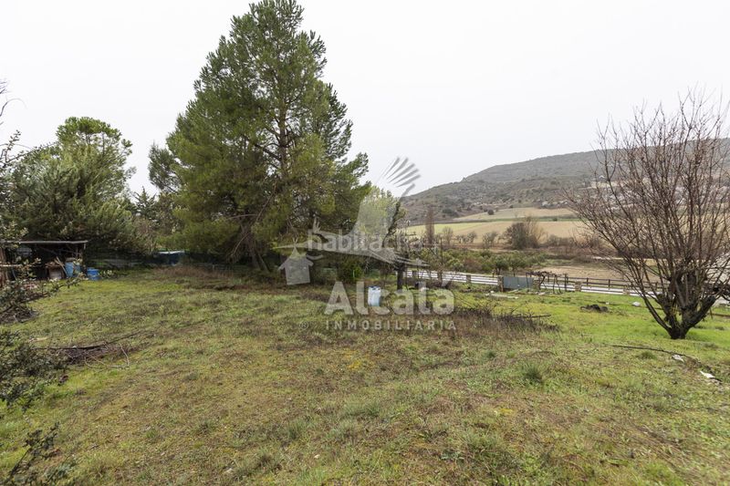 Foto aae3a756-c047-4326-8bb7-0d33114a524a. Terreny residencial a Ambite