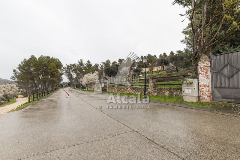 Foto e1b288ef-0fdc-4ed0-a897-27f5cd1d6c26. Terreny residencial a Ambite