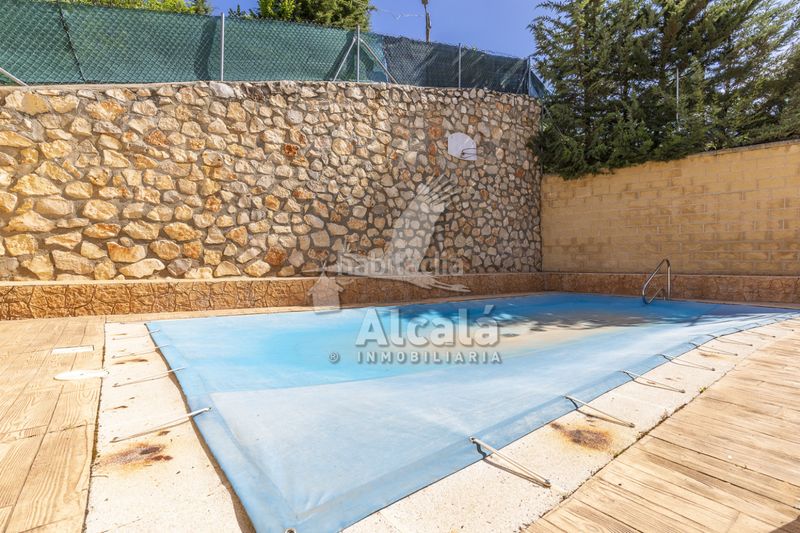 Foto 695da107-0a12-40b1-ae4f-257a3e5a3def. Casa amb calefacció piscina a Hontoba