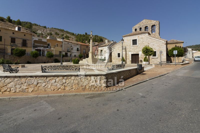 Foto ab7f30f6-6b60-4995-ac61-de7b2c7a47d4. Casa amb calefacció piscina a Hontoba
