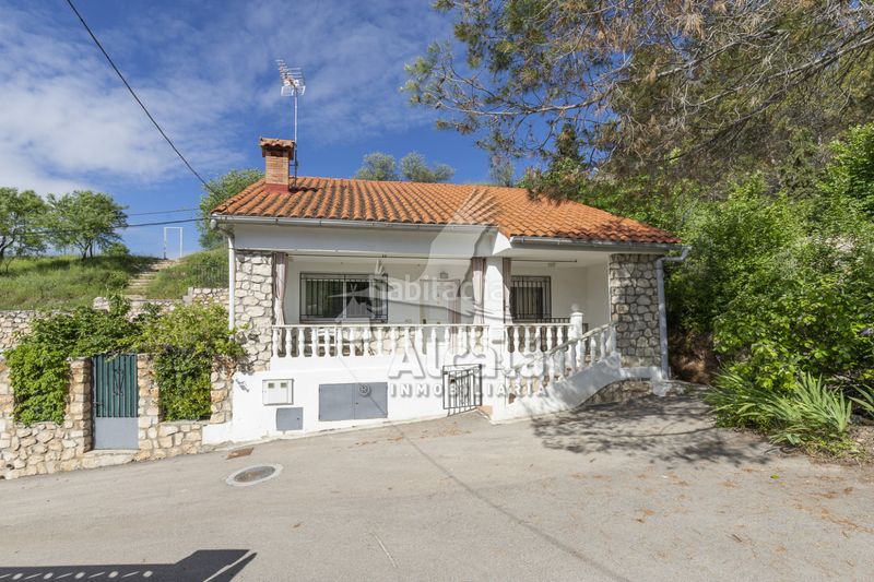 Foto d6b186b8-dc45-42c4-8cd0-c538e728162f. Casa amb calefacció piscina a Hontoba