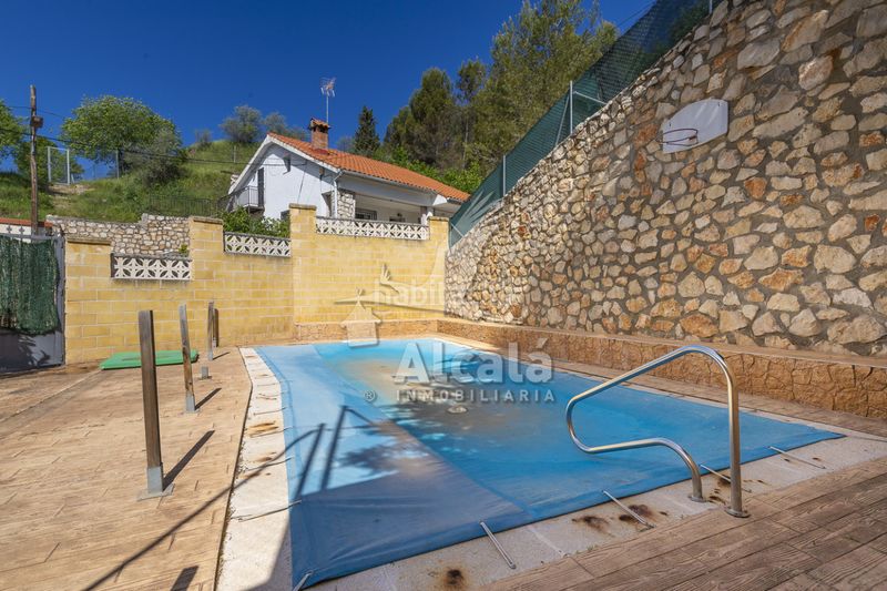 Foto e8a5e9a2-44f1-429b-824c-318c1fd1fe91. Casa amb calefacció piscina a Hontoba
