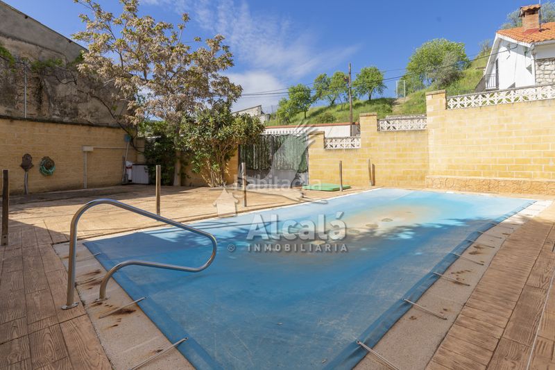 Foto ec9ca62e-2bf2-4aac-a078-ba173129ab2c. Casa amb calefacció piscina a Hontoba