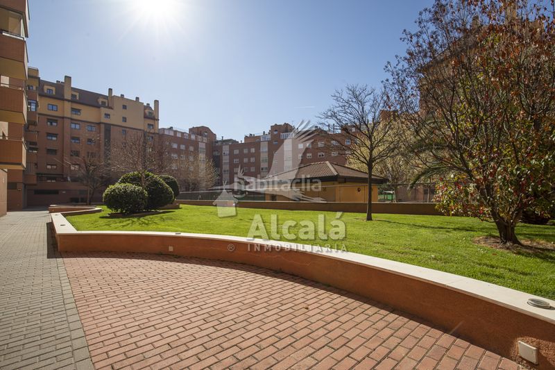 Foto 9e6f6bab-1a5e-44b4-bf9a-a094c7e9269f. Pis amb calefacció aparcament piscina a Ensanche Alcalá de Henares
