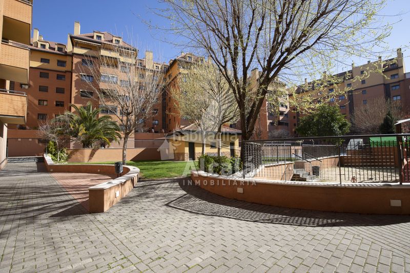 Foto cee0579c-1ad4-4545-a9e0-7977c7d96e65. Pis amb calefacció aparcament piscina a Ensanche Alcalá de Henares