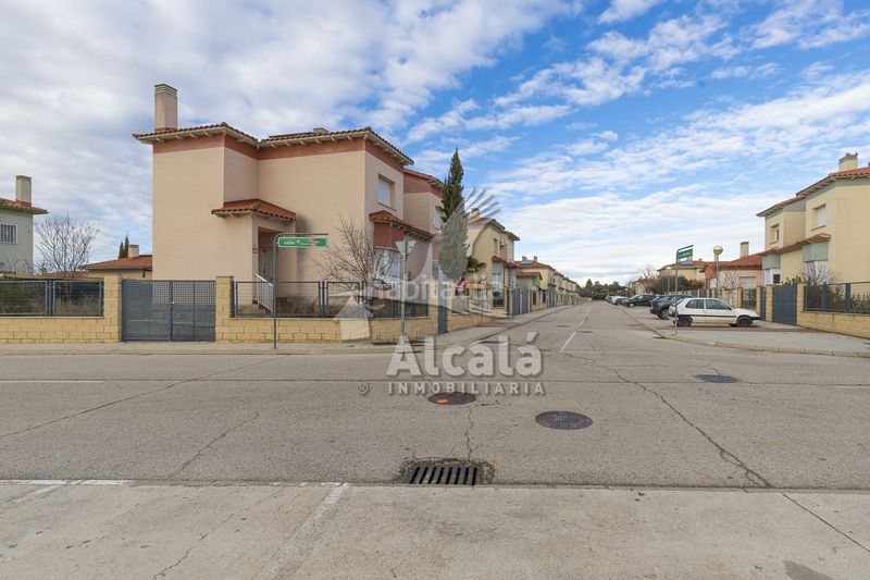 Foto 7c86cd2e-0cac-488d-9924-ba9fb0fd7c7f. Finca rústica a Pioz