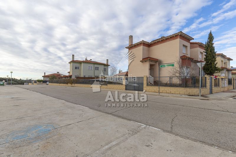 Foto e6cb87b6-e599-4623-98c3-92975ecab80c. Finca rústica a Pioz