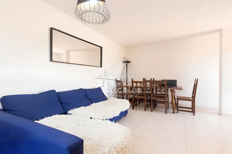 Foto 25f33ef6-f15a-43d8-b5bd-461463464586. Casa aparellada amb calefacció aparcament a Galápagos