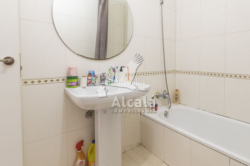 Foto 52d58e61-0b6e-47f8-af36-d569f86dee25. Casa aparellada amb calefacció aparcament a Galápagos