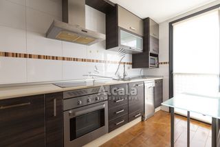 Appartamento in Chiloeches. Exclusivo duplex seminuevo en el centro de chiloeches