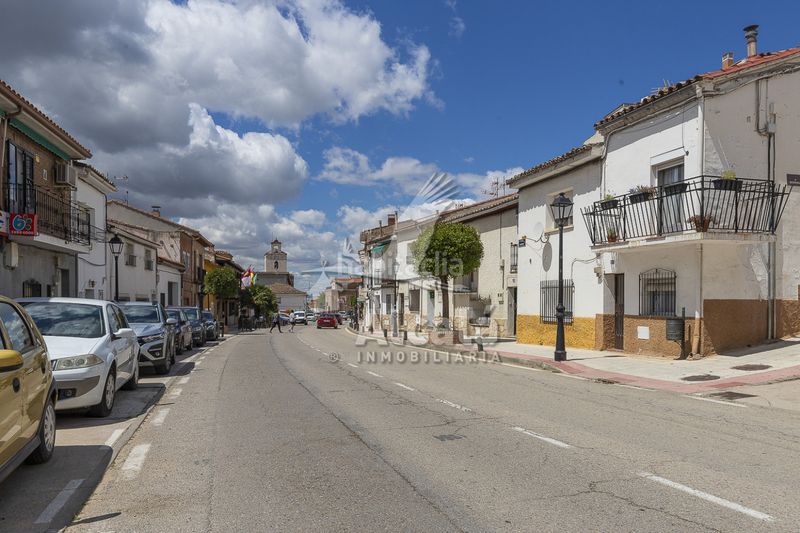 Foto 3058efd6-2fe6-49fb-9994-a4b856d11349. Pis amb calefacció aparcament a Chiloeches