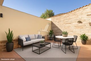 Flat in Meco pueblo. Venta de piso bajo con patio y plaza de garaje