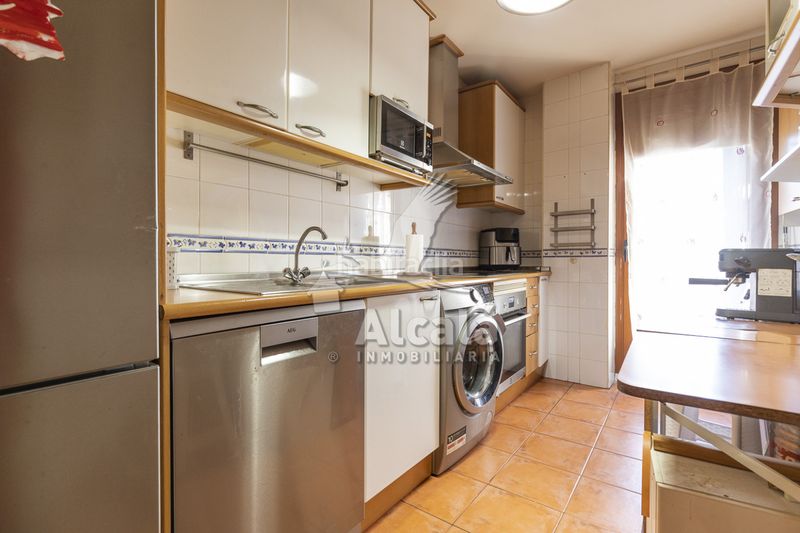 Foto cf051990-3a7d-49e9-98b2-e2e276d72e2d. Pis amb calefacció aparcament a Meco pueblo Meco