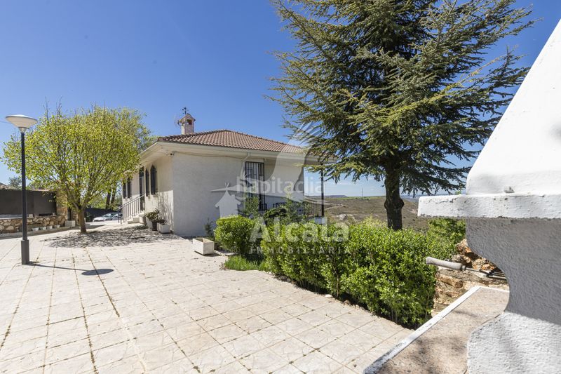 Foto 3b45fd03-ac06-492c-aa74-d4b789a85998. Casa amb calefacció aparcament a Trijueque