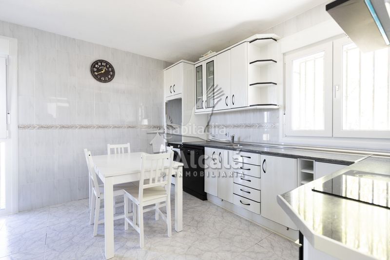 Foto 6bd8f9f9-7ca4-4fa8-8e98-ccb0a6e82a02. Casa amb calefacció aparcament a Trijueque